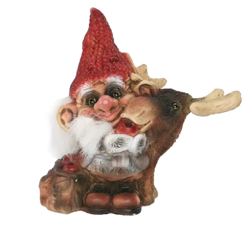 Nissetroll med elg og eple