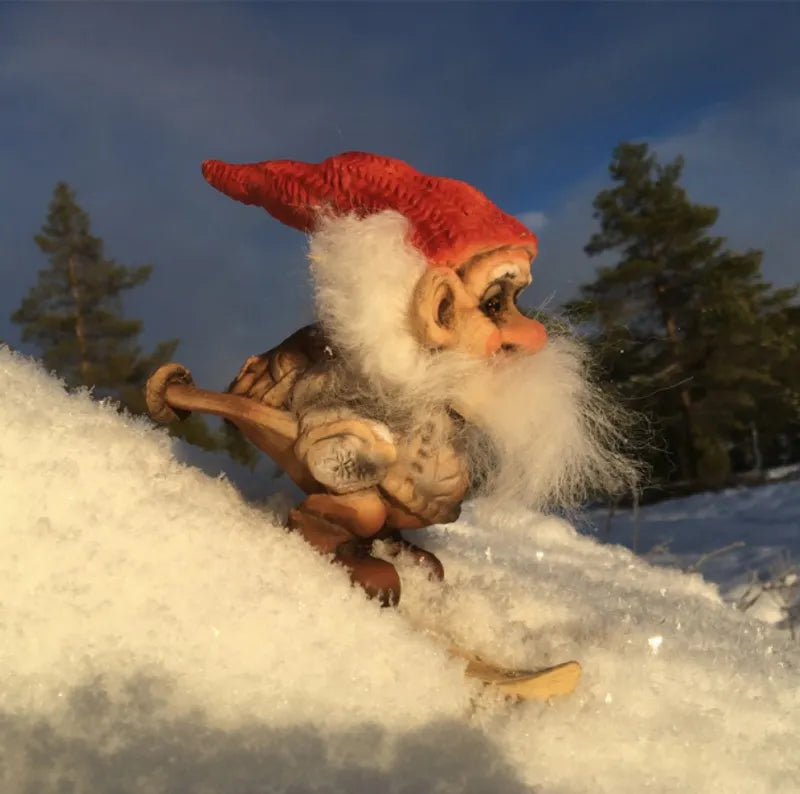 Nissetroll på ski